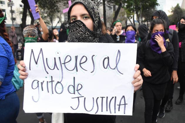 Women during a riots protest in Mexico Several feminist demonstrators take part in a protest against gender-based violence against women after the murder of Ingrid Escamilla, 25, stabbed to death and then skinned by her partner in the north of Mexico City at Reforma Avenue in Mexico City, Mexico Mexico City Mexico Copyright: CarlosxTischler EyepixxGroup