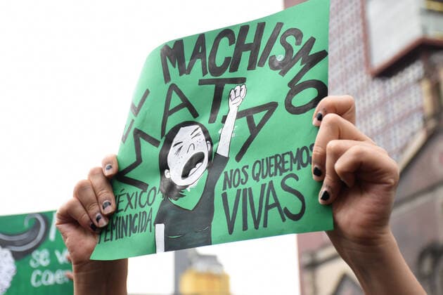 Women during a riots protest in Mexico Several feminist demonstrators take part in a protest against gender-based violence against women after the murder of Ingrid Escamilla, 25, stabbed to death and then skinned by her partner in the north of Mexico City at Reforma Avenue in Mexico City, Mexico Mexico City Mexico Copyright: CarlosxTischler EyepixxGroup