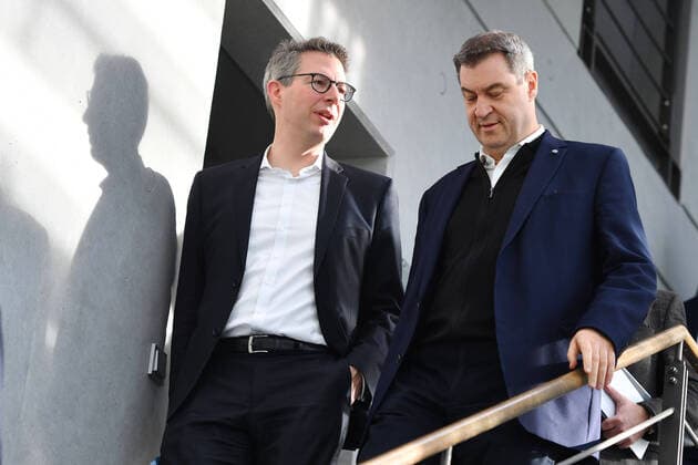 v l. Markus BLUME Secretary General , Markus SOEDER State Premier of Bavaria and CSU Chairman , coming down stairs CSU board meeting at CSU headquarters in Munich on 17 02 2020