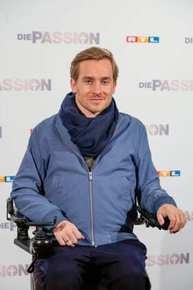 Local Caption