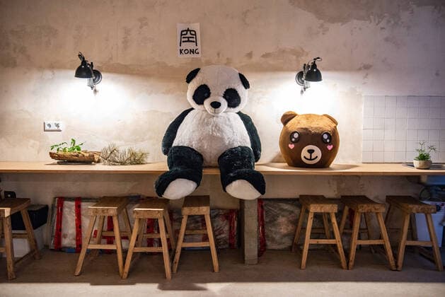 Establishment of the restaurant for the Chinese New Year The Chinese Restaurant Kong cooks Sechuan kitchen Berlin Niederbarnimstr 4 10247 Berlin Berlin Germany