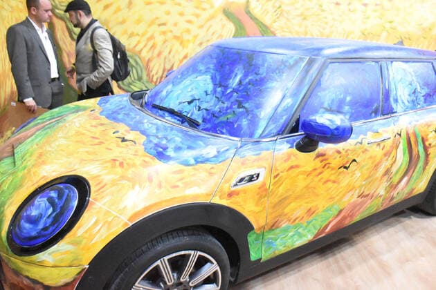 Van Gogh Alive The Experience Exhibition in Mexico MEXICO CITY, MEXICO - FEBRUARY 18: People attends at Van Gogh Alive The Experience virtual exhibition multisensory experience created by Grande Exhibitions with Sensory 4 technology, made for Mexico by Must Wanted Group. After presenting successfully in more than 60 cities around the world, Van Gogh Alive is exhibited in Mexico with the assembly of the immersive gallery in which this unique multimedia show is developed with more than 50 high definition projectors . at Monumento a la Madre on February 18, 2020 in Mexico City, Mexicoo Copyright: xIlianaxSuarezx EYE_4904