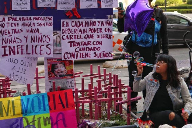 February 19, 2020 EUM20200219NAC11 JPG CIUDAD DE MEXICO FeministsFeministas Protestas On February 19, 2020 the Crianza Feminista collective met at the Antimonumenta, located in front of the Palacio de Bellas Artes, to place a memorial for the recent femicide of the youngest Fatima.  - ZUMAu78_ 20200219_zaf_u78_010 Copyright: xElxUniversalx