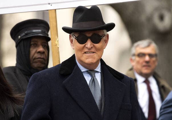 2020 Bilder des Jahres, News 02 Februar News Themen der Woche KW08 News Bilder des Tages Roger Stone, former campaign adviser to U.S. President Donald Trump, arrives for his sentencing hearing in his trial for lying to Congress and witness tampering, at the E. Barrett Prettyman Courthouse in Washington, D.C. on Thursday, February 20, 2020. President Trump has continually said Sone has been treated unfairly by prosecutors and called for a reduction in sentencing recommendations.  WAP20200220304 KEVINxDIETSCH