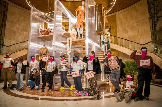 Milan. Flashmob from Zara in progress vittorio emanuele organized by Non Una Di Meno coordination of student collectives against Fashion Week (Carlo Cozzoli Fotogramma, Milan - 2020-02-20) p.s. la foto e utilizzabile nel rispetto del contesto in cui e stata scattata, e senza intento diffamatorio del decoro delle persone rappresentate  Copyright: xCarloxCozzolix xFOTOGRAMMAx