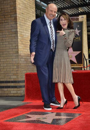 2020 Bilder des Jahres, Entertainment 02 Februar Entertainment Themen der Woche KW08 Entertainment Bilder des Tages Dr. Phil McGraw (L) and his wife Robin McGraw attend the star unveiling ceremony honoring him with the 2,688th star on the Hollywood Walk of Fame in Los Angeles, California on February 21, 2020.  LAP202002213001 CHRISxCHEW