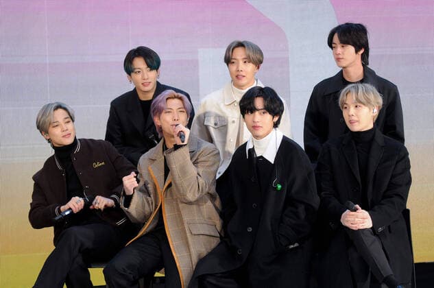 February 21, 2020, New York City, United States: (L-R) Jimin (Park Jimin), Jungkook (Jeon Jeongguk), Rap Monster (Kim Nanjoon), J-Hope (Jung Hoseok), V (Kim Taehyung), Jin (Kim Seokjin) and SUGA (Min Yoongi) of BTS (Bangtan Boys) band visit the Today Show at Rockefeller Plaza in New York City. New York City United States - ZUMAs197 20200221_zaa_s197_101 Copyright: xEfrenxLandaosx