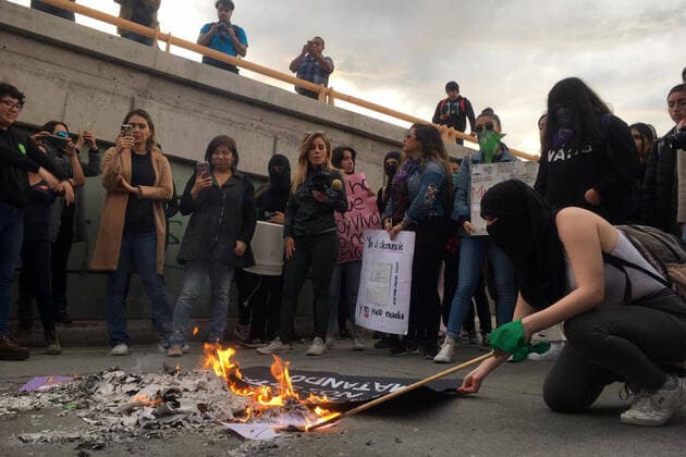 February 21, 2020 EUM20200221NAC01 JPG TIJUANA, BC ProtestProtest Feminicides February 21, 2019 Women partially blocked the sentries of San Ysidro and El Chaparral, as well as the international gates of access and exit between Mexico and the U.S., to protest against femicides and demand justic  - ZUMAu78_ 20200221_zaf_u78_111 Copyright: xElxUniversalx