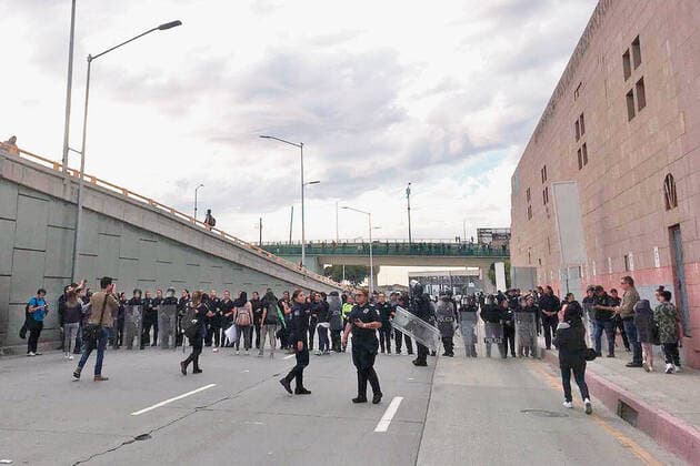 February 21, 2020 EUM20200221NAC02 JPG TIJUANA, BC ProtestProtest Feminicides February 21, 2019 Women partially blocked the sentries San Ysidro and El Chaparral, as well as the international doors of access and exit between Mexico and the U.S., to protest against femicides and demand justice C  - ZUMAu78_ 20200221_zaf_u78_112 Copyright: xElxUniversalx