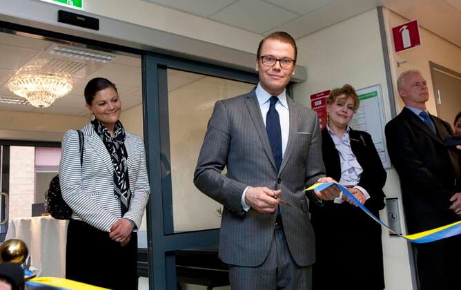 Crown princess Victoria, Prince Daniel Crown princess couple visits Ryhov hospital, Jönköping 2011 03 31 Prince Daniel inaugurates the new dialysis center c Charles Hammarsten IBL royal house Sweden x2492x,  Copyright: xTTxImagex xIBLx TT NYHETSBYRÅN