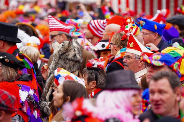 Carnivalists at the traditional Funkenbiwak at Neumarkt Cologne, 22 02 2020 Foto:xJ.xKrickx xFuturexImage