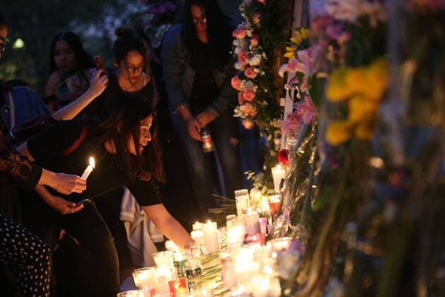 Women place an offering for all victims of femicide on Saturday in the Column of the Angel of Independence in Mexico City, Mexico 22 February 2020. Offering to women victims in Mexico !ACHTUNG: NUR REDAKTIONELLE NUTZUNG!  Copyright: xSashenkaxGutierrezx AME6114 20200223-637180358678748109