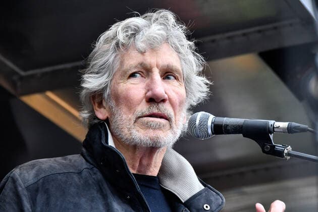 Roger Waters joins hundreds of protesters against Julian Assange extradition, free speech is not a crime in Central London, UK. FEBRUARY 22nd 2020  SLIx20535