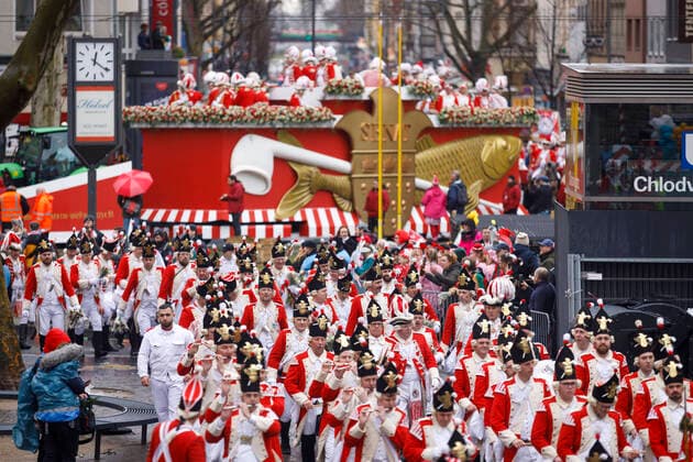 Carnivalists at the Cologne Rose Monday Parade 2020 Cologne, 24 02 2020 Foto:xC.xHardtx xFuturexImage