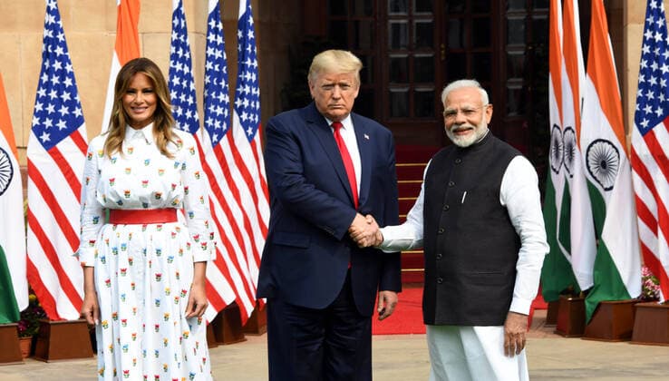 2020 Bilder des Jahres, News 02 Februar News Themen der Woche KW09 (200225) -- NEW DELHI, Feb. 25, 2020 -- U.S. President Donald Trump shakes hands with Indian Prime Minister Narendra Modi before their meeting at Hyderabad House in New Delhi, India, Feb. 25, 2020. (Photo by Xinhua) INDIA-NEW DELHI-MODI-TRUMP-MEETING ParthaxSarkar 