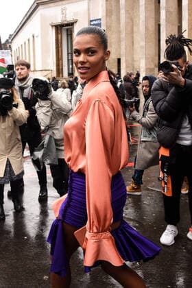 Tina Kunakey a l arrivee du defile Mugler CELEBRITES : Mugler fashion week - Paris - 26 02 2020 FedericoPestellini Panoramic 
