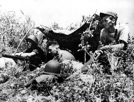 United States Marines in ground exercises at Guantanamo Bay, Cuba, October, 1960. The exercises preceded the BAY OF PIGS invasion in April, 1961 Courtesy Everett Collection PUBLICATIONXNOTxINxCANxCHNxFRAxITAxJPNxNORxPOLxRUSxESPxUKxUSA Copyright: xCourtesyxEverettxCollectionx HBDBAPI EC001