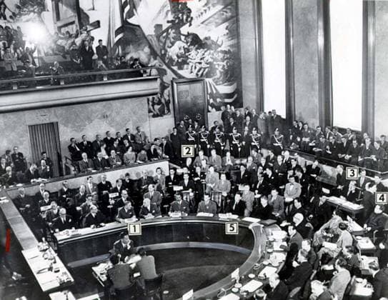 Geneva Conference on Indochina and Korea, attendees include John Foster Dulles, Anthony Cohen, George Bidault, Geneva, Switzerland, 1954 - CPL Archives Everett Collection CPL Archives Everett Collection PUBLICATIONXNOTxINxCANxCHNxFRAxITAxJPNxNORxPOLxRUSxESPxUKxUSA Copyright: xCPLxArchives EverettxCollectionx HBDGECO CL001