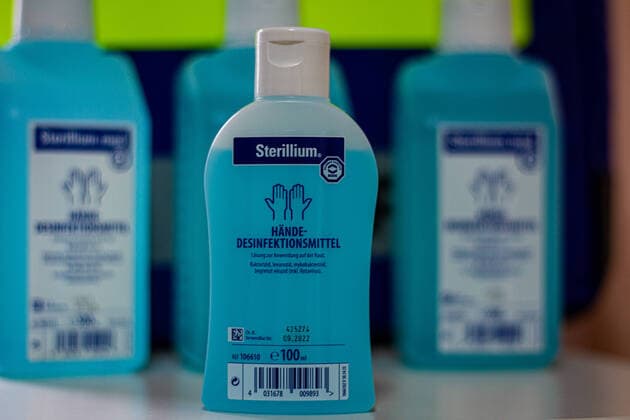 Hand disinfectant almost sold out in Germany Impressions of disinfectant against SARS CoV 2 Hand disinfectant against SARS CoV 2 are almost sold out in Germany Impressions of Sterillium hand disinfectant and gloves when using hand disinfectant , 70173 Stuttgart, Germany Copyright: 7aktuell.dex xMaxxRühle