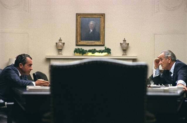 President Lyndon Johnson meets with Richard Nixon during the 1968 Presidential Campaign on July 26, 1968. After the election, LBJ suspected Nixon had undermined his peace negotiations with the South Vietnamese leaders. Courtesy Everett Collection PUBLICATIONXNOTxINxCANxCHNxFRAxITAxJPNxNORxPOLxRUSxESPxUKxUSA Copyright: xCourtesyxEverettxCollectionx HISL033 EC127