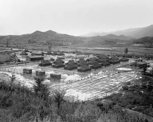 General view of a Korean War MASH, Mobile Army Surgical Hospital. This unit is with the South Korean Army at Wonju, Korea. Sept. 1951. (BSLOC_2014_11_198) For usage credit please use; PUBLICATIONXNOTxINxCANxCHNxFRAxITAxJPNxNORxPOLxRUSxESPxUKxUSA Copyright: xCourtesyxEverettxCollectionx HISL038 EC175