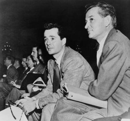 Adrian Scott and Larry Parks at the House Un-American Activities Committee hearings, 1951. Parks was nominated for an Oscar for his performance in THE JOLSON STORY (1946) but his 1951 HUAC testimony resulted in his blacklisting from the movie industry. Sc For usage credit please use; PUBLICATIONXNOTxINxCANxCHNxFRAxITAxJPNxNORxPOLxRUSxESPxUKxUSA Copyright: xCourtesyxEverettxCollectionx HISL038 EC546