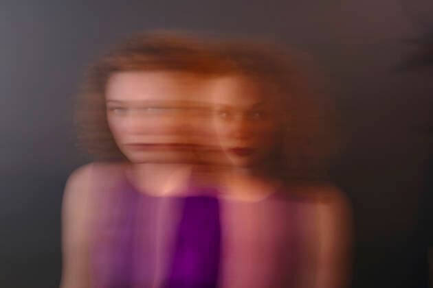 Portrait of red-haired woman, blurred, double model released Symbolfoto  OGF00120