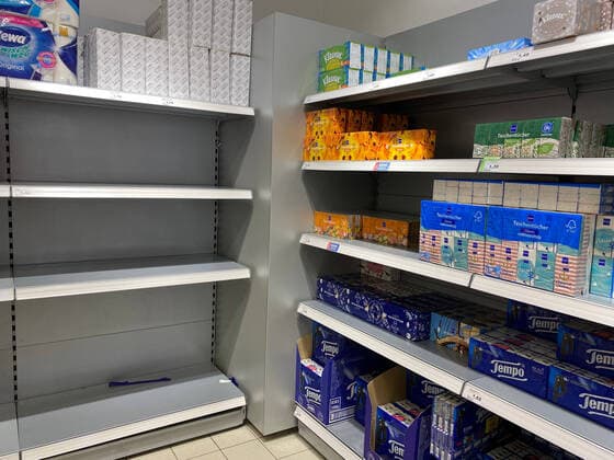 Coronavirus in Hamburg Hamster purchases in supermarkets and drugstores 28 02 20 Hamburg After it became known that now also increased cases of the Coronavirus in Germany and now also in Hamburg have occurred, it comes in more and more drugstores and supermarkets to hamster purchases shelves remain empty and disinfectant becomes scarce goods Hamburg Germany Copyright: xSebastianxPetersx