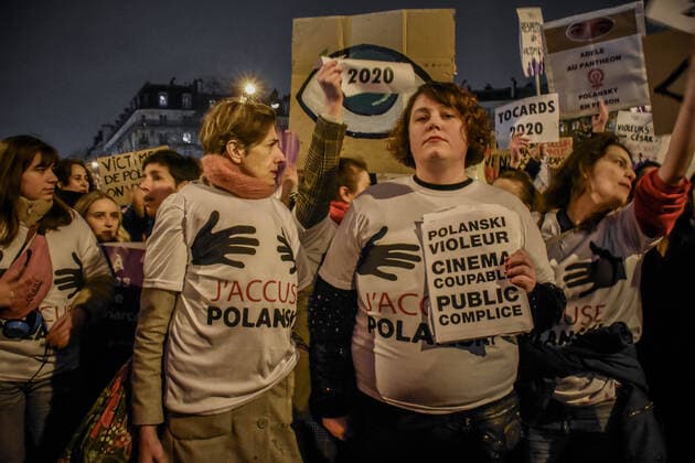Protestators outside salle Pleyel before 2020 Cesar ceremony. Rassemblement de militantes et d associations féministes lors d une manifestation organisée par Osez le féminisme devant la salle Pleyel à Paris lors de la 45e édition de la cérémonie des César. Les participantes sont venues protester contre les 12 nominations du film J accuse de Roman Polanski. 251998 2020-02-27 Paris France  Copyright: xBarbaraxNeymanx xStarfacex STAR_251998_043