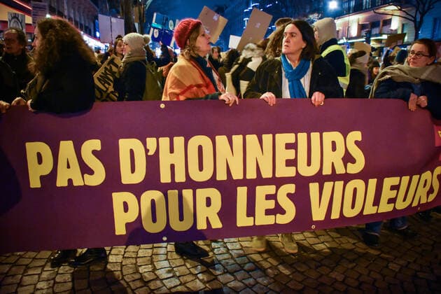 Protestators outside salle Pleyel before 2020 Cesar ceremony. Rassemblement de militantes et d associations féministes lors d une manifestation organisée par Osez le féminisme devant la salle Pleyel à Paris lors de la 45e édition de la cérémonie des César. Les participantes sont venues protester contre les 12 nominations du film J accuse de Roman Polanski. 251998 2020-02-27 Paris France  Copyright: xBarbaraxNeymanx xStarfacex STAR_251998_072