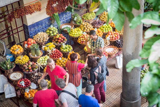 Fruits and vegetables area, Mercado dos Lavradores,Funchal,Madeira, Portugal Funchal Madeira Copyright: xLucasxVallecillosx xVWPicsx LVM-Ma.Fu.4357
