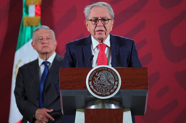 (200229) -- MEXICO CITY, Feb. 29, 2020 (Xinhua) -- Mexico s Health Minister Jorge Alcocer speaks at a news conference in Mexico City, Mexico, Feb. 28, 2020. The Mexican government announced on Friday the country s first case of COVID-19. (Xinhua) MEXICO-MEXICO CITY-COVID-19-FIRST CASE 