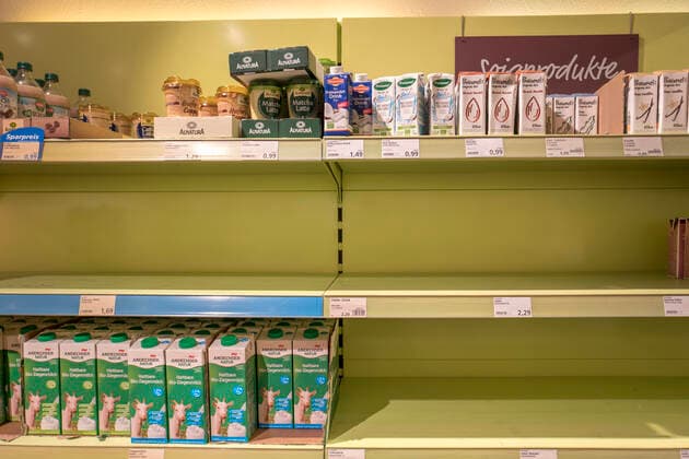 Panic of many consumers due to the spread of the corona virus Durable foods sold out in a food store in Berlin Mitte 29 02 2020, Berlin, GER Panic of many consumers due to the spread of the corona virus Durable foods sold out in a food store in Berlin Mitte, Berlin Berlin Germany, DEU Berlin Mitte