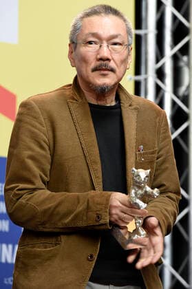 Hong Sang soo Silver Bear Best Director Domangchin yeoja The Woman Who Ran The woman who ran at the press conference of the winners at the Berlinale 2020 70 Berlin International Film Festival at the Hotel Grand Hyatt Berlin, 29 02 2020 Foto:xN.xKubelkax xFuturexImage