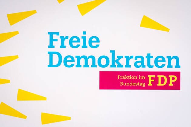 Berlin, Feature Factions in the German Bundestag Germany, Berlin 25 02 2020 The picture shows the logo of the fdp parliamentary group in the German Bundestag Berlin Bundestag Berlin Germany