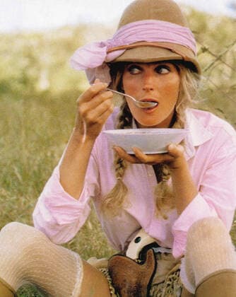 TARZAN, THE APE MAN, Bo Derek, 1981, Ã‚Â©MGM courtesy Everett Collection Â©MGM Courtesy Everett Collection PUBLICATIONXNOTxINxCANxCHNxFRAxITAxJPNxNORxPOLxRUSxESPxUKxUSA Copyright: xÃ‚Â©MGM CourtesyxEverettxCollectionx M8DTATH EC014