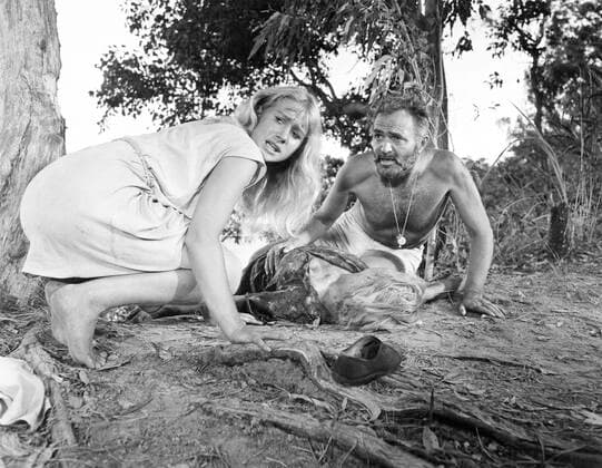 AGE OF CONSENT, Helen Mirren, James Mason, 1969 Courtesy Everett Collection PUBLICATIONXNOTxINxCANxCHNxFRAxITAxJPNxNORxPOLxRUSxESPxUKxUSA Copyright: xCourtesyxEverettxCollectionx MBDAGOF EC008