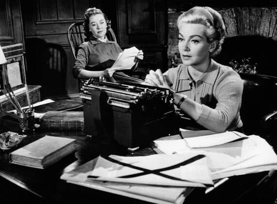 ANOTHER TIME, ANOTHER PLACE, Glynis Johns, Lana Turner, 1958 Courtesy Everett Collection PUBLICATIONXNOTxINxCANxCHNxFRAxITAxJPNxNORxPOLxRUSxESPxUKxUSA Copyright: xCourtesyxEverettxCollectionx MBDANTI EC005