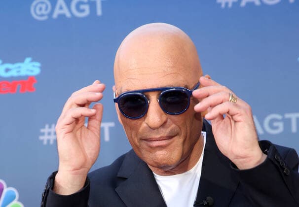 PASADENA, CA - MARCH 4: Howie Mandel, at America s Got Talent Season 15 Red Carpet Kickoff at Pasadena Civic Auditorium in Pasadena, California on March 4, 2020. Copyright: xFayexSadoux