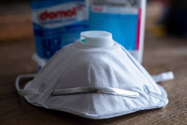Respiratory mask Mouth protection with disinfectant Protective mask