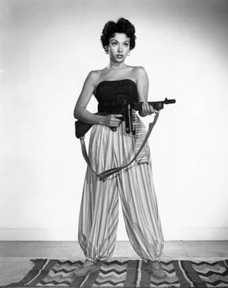 EL ALAMEIN, Rita Moreno, 1953 Courtesy Everett Collection PUBLICATIONXNOTxINxCANxCHNxFRAxITAxJPNxNORxPOLxRUSxESPxUKxUSA Copyright: xCourtesyxEverettxCollectionx MBDELAL EC001