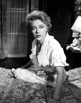 ENCORE, (Gigolo and Gigolette segment), Glynis Johns, 1952 Courtesy Everett Collection PUBLICATIONXNOTxINxCANxCHNxFRAxITAxJPNxNORxPOLxRUSxESPxUKxUSA Copyright: xCourtesyxEverettxCollectionx MBDENCO EC011