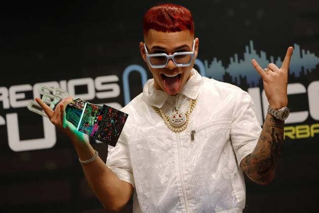 Kevvo addresses the press after winning an award today Thursday, March 5 during the second edition of the Tu Musica Urbano Awards, at the Jose Miguel Agrelot Coliseum in San Juan Puerto Rico 5 March 2020. EPA - Urban Music Awards in San Juan !ACHTUNG: NUR REDAKTIONELLE NUTZUNG!  Copyright: xThaisxLlorcax AME1548 20200306-637190644836980265