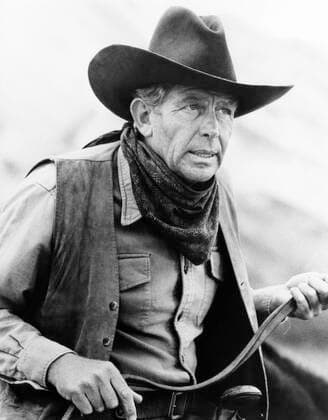 HEARTS OF THE WEST, Andy Griffith, 1975 Courtesy Everett Collection PUBLICATIONXNOTxINxCANxCHNxFRAxITAxJPNxNORxPOLxRUSxESPxUKxUSA Copyright: xCourtesyxEverettxCollectionx MBDHEOF EC042