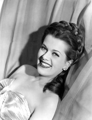 HOLLYWOOD CANTEEN, Janis Paige, 1944 Courtesy Everett Collection PUBLICATIONXNOTxINxCANxCHNxFRAxITAxJPNxNORxPOLxRUSxESPxUKxUSA Copyright: xCourtesyxEverettxCollectionx MBDHOCA EC118