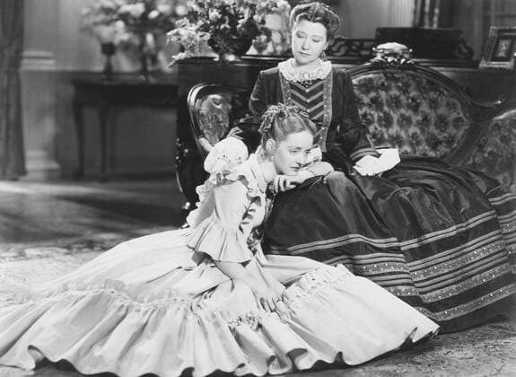 OSCARS. Beste Nebendarstellerin. PreistrÃ¤gerinnen 1937-1940 JEZEBEL, from left: Bette Davis, Fay Bainter, 1938 Courtesy Everett Collection PUBLICATIONXNOTxINxCANxCHNxFRAxITAxJPNxNORxPOLxRUSxESPxUKxUSA Copyright: xCourtesyxEverettxCollectionx MBDJEZE EC053