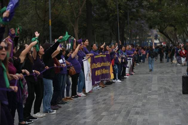 Dozens of women participate in the formation of a human chain against gender violence, on the eve of the celebration of International Women s Day, in Mexico City, Mexico, 07 March 2020. Women form human chain in Mexico to reject gender violence !ACHTUNG: NUR REDAKTIONELLE NUTZUNG!  Copyright: xSashenkaxGutierrezx AME2386 20200308-637192314923412678
