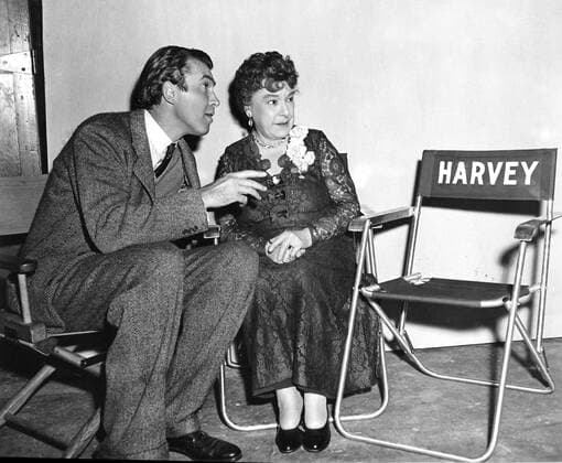 OSCARS: Beste Nebendarstellerin, PreistrÃ¤gerinnen 1951-1960 HARVEY, James Stewart, Josephine Hull, Harvey, on-set, 1950 Courtesy Everett Collection PUBLICATIONXNOTxINxCANxCHNxFRAxITAxJPNxNORxPOLxRUSxESPxUKxUSA Copyright: xCourtesyxEverettxCollectionx MBDHARV EC009