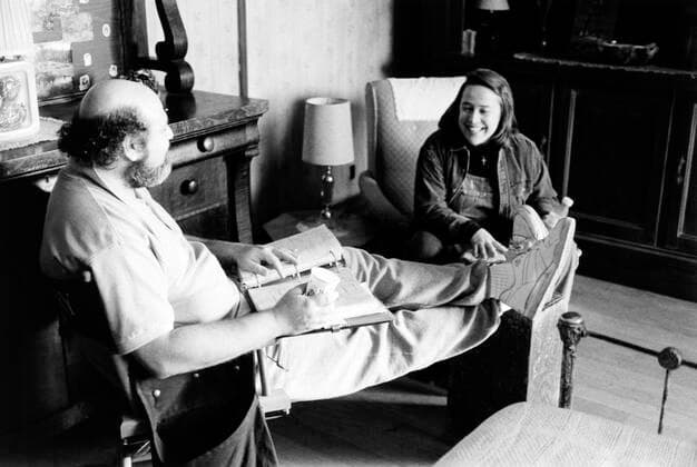 MISERY, from left: director Rob Reiner, Kathy Bates on set, 1990, Columbia courtesy Everett Collection Â©Columbia Pictures Courtesy Everett Collection PUBLICATIONXNOTxINxCANxCHNxFRAxITAxJPNxNORxPOLxRUSxESPxUKxUSA Copyright: xColumbiaxPictures CourtesyxEverettxCollectionx MBDMISE EC016