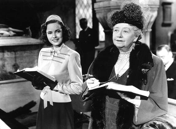 OSCARS. Beste Nebendarstellerin. PreistrÃ¤gerinnen 1941-1950 MRS. MINIVER, from left, Teresa Wright, Dame May Whitty, 1942 Courtesy Everett Collection PUBLICATIONXNOTxINxCANxCHNxFRAxITAxJPNxNORxPOLxRUSxESPxUKxUSA Copyright: xCourtesyxEverettxCollectionx MBDMRMI EC012